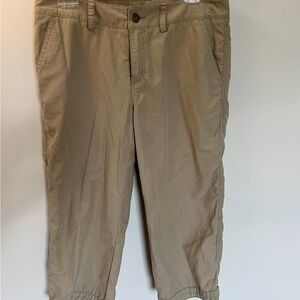 New with tags Eastern Mountain Sports EMS Camden Capri khakis